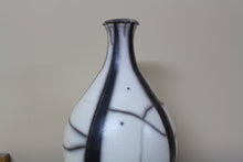 Load image into Gallery viewer, NAKED RAKU &quot;FORM&quot; &quot;Unique object&quot;