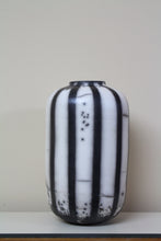 Load image into Gallery viewer, NAKED RAKU &quot;FORM&quot;  &quot;Unique object&quot;