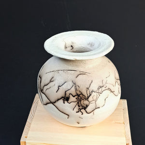 Orange & white with horse's hair & feather

"sfera" unique collection in a wooden box